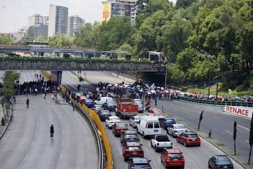 Declararán 10 policías ante el MP sobre ataque a maestros en Oaxaca